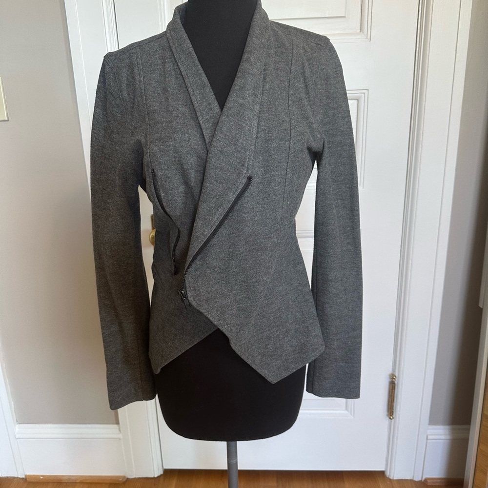 CAbi 3556 Rebel Asymmetrical Zip Up Pointe Knot Jacket EUC SZ S